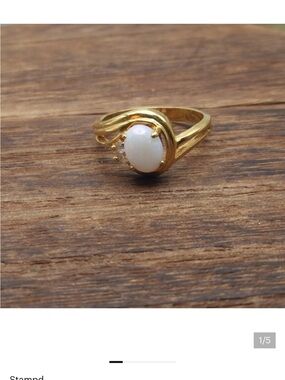 Gold filled Cats eye opal ring size 8 R305